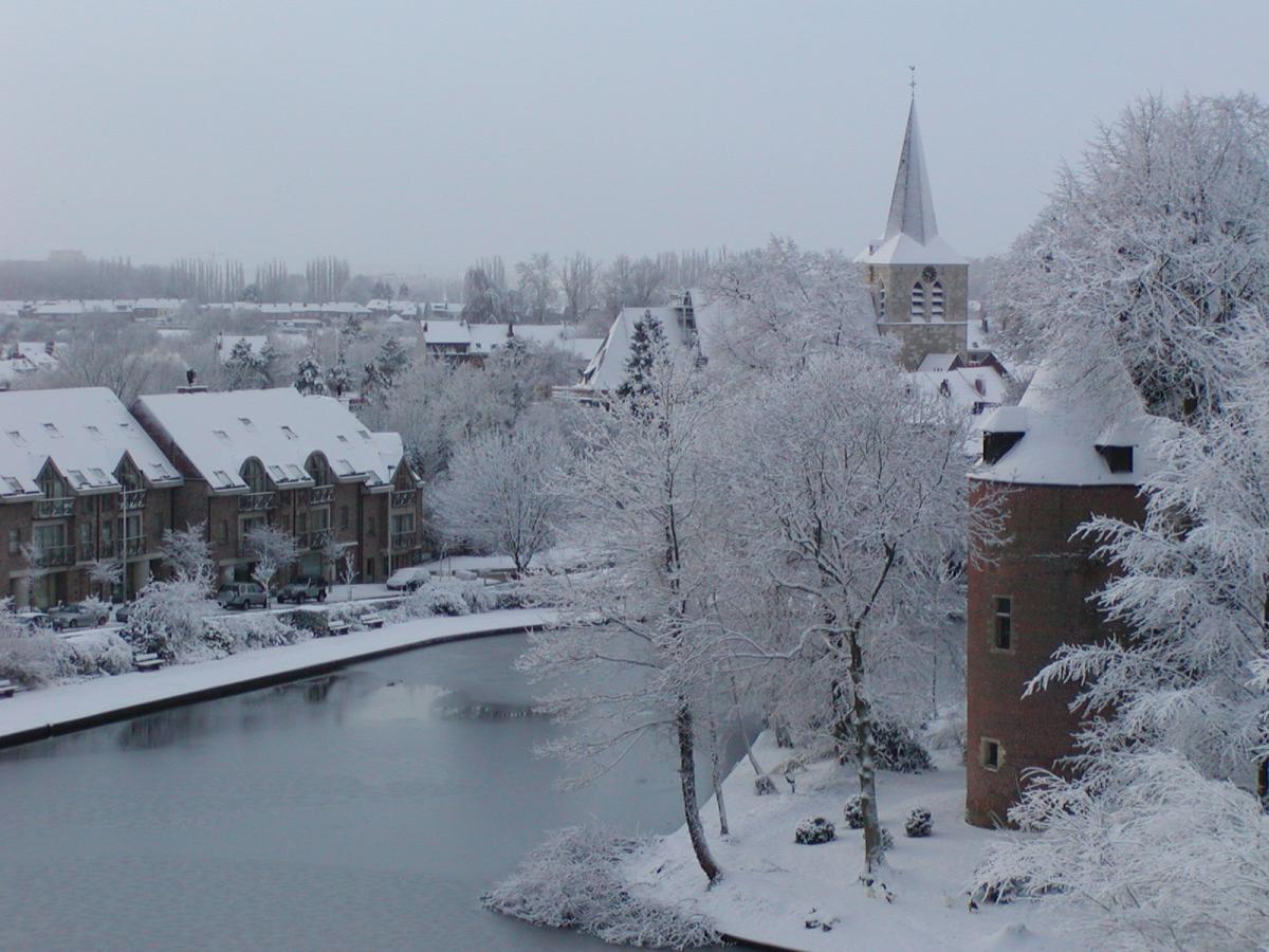 winter op Alena-eiland en Ambrosiuskerk