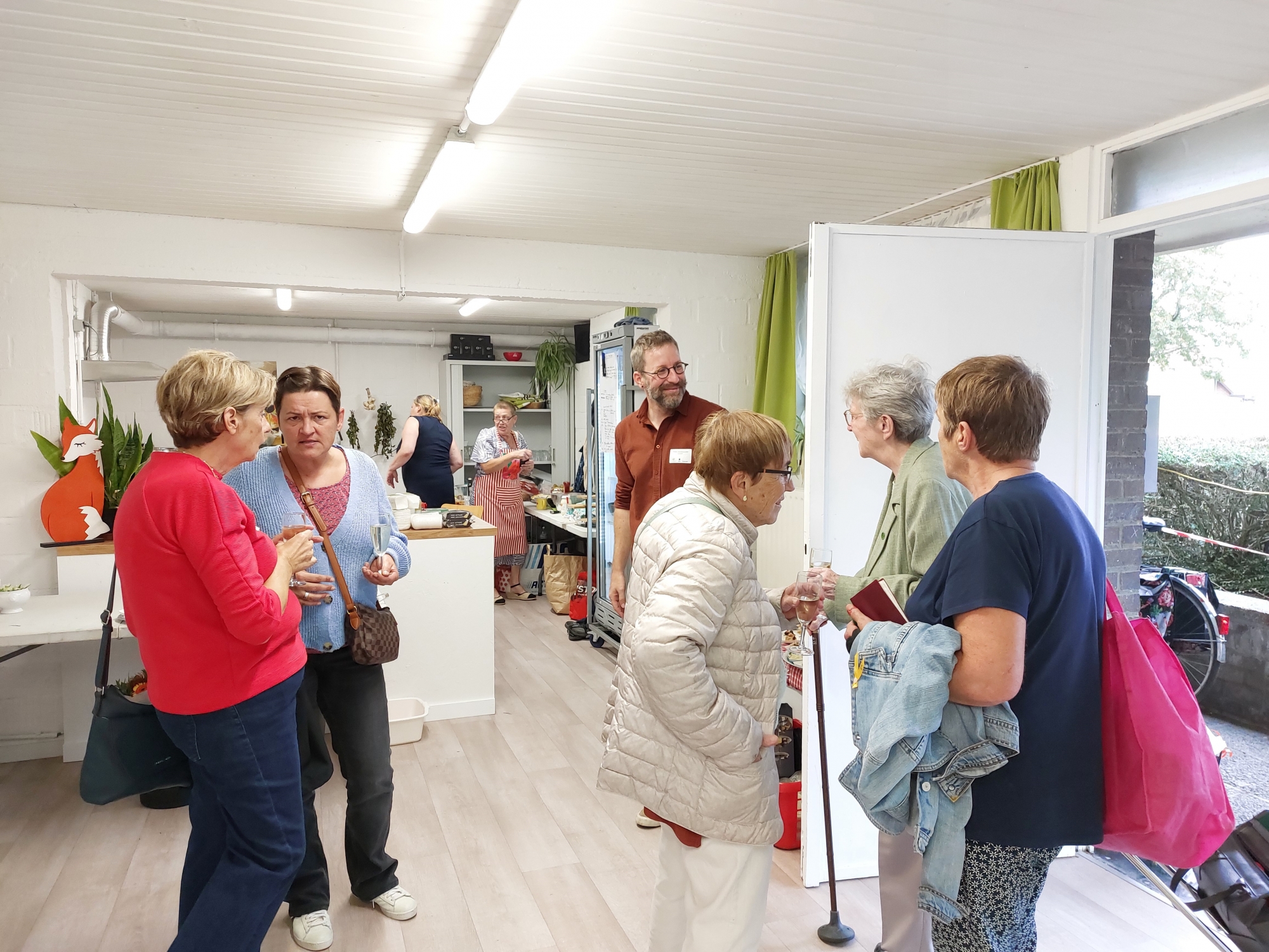 Buurtbewoners knappen ontmoetingsplek op