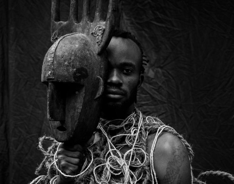 Imprisoned Gods (Miungu Gerezani) - Ultima Vez / Lukah Katangila © Sofie De Backere